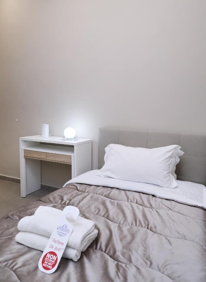 Residenza Esposito Economy Rooms Nápoles Exterior foto